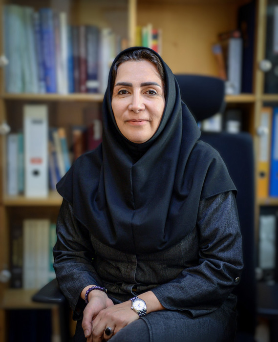 مریم امینی